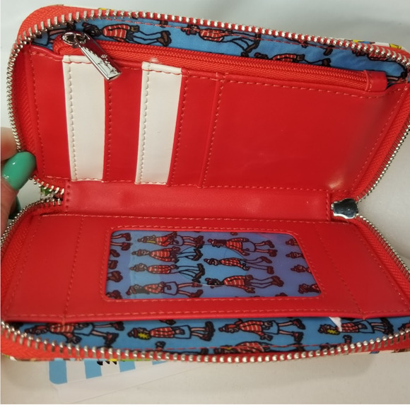 Loungefly Where’s Waldo All-Over Print Zip Around Wallet NWT - Picture 5 of 5